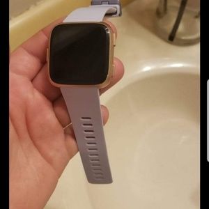 Versa  fitbit